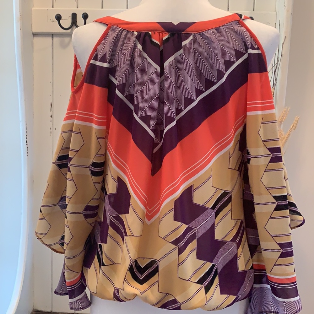 Cold Shoulder Blouse - Picture 4 of 8